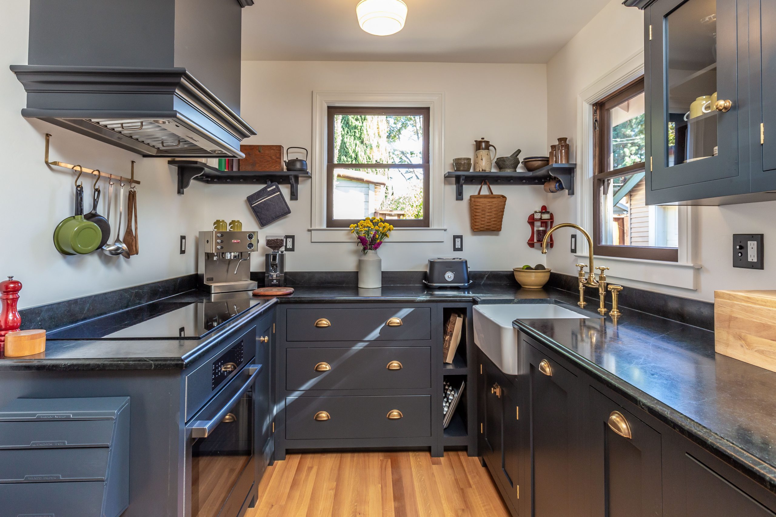 A-kitchen-remodel-mistake-to-avoid-is-inadequate-ventilation-of-the-space