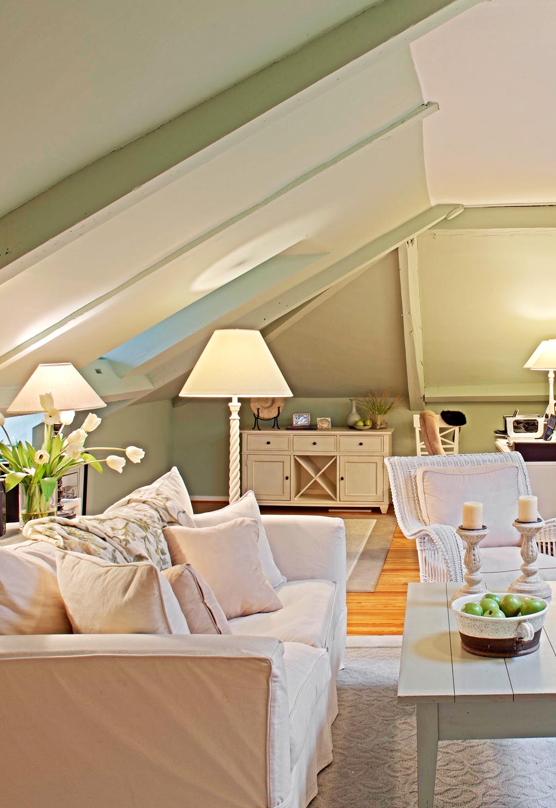 attic-remodeling-cozy-living-room