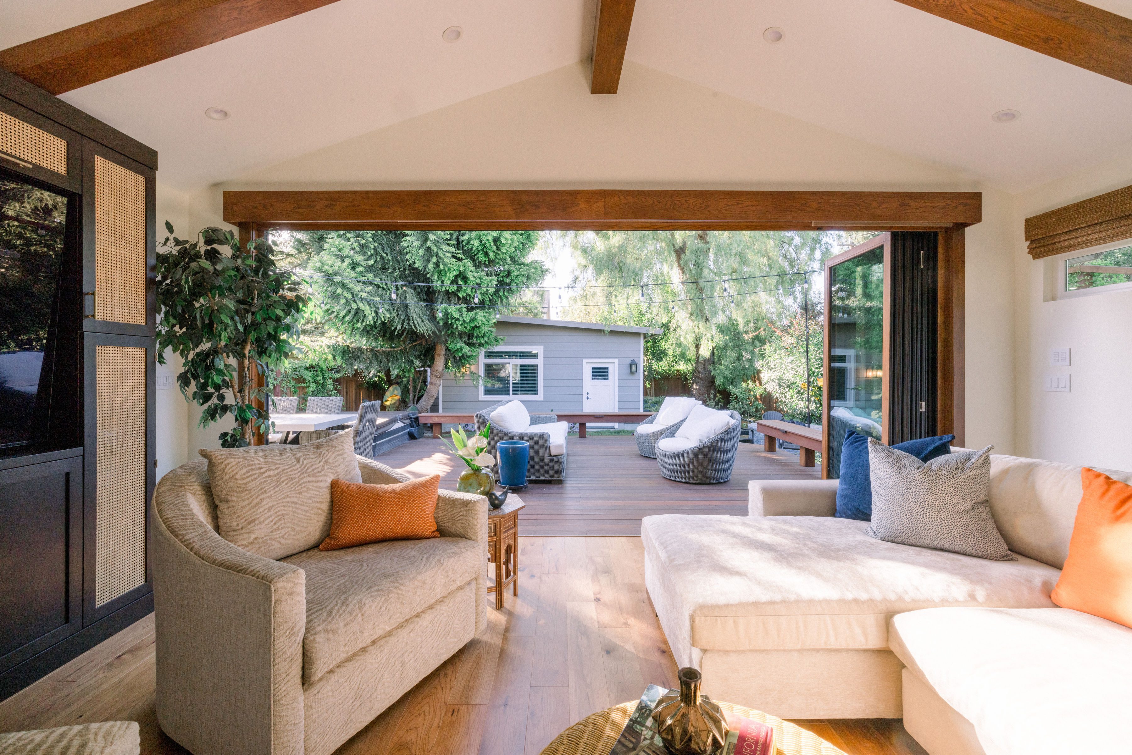 Whole-home-remodeling-strategy-can-include-indoor-outdoor-living-spaces